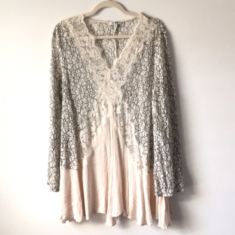 Jodifl 🤍 flowy lace top